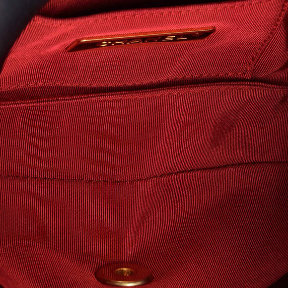 Chanel 19 Belt Bag Quilted Leather - Picture 5 of 6